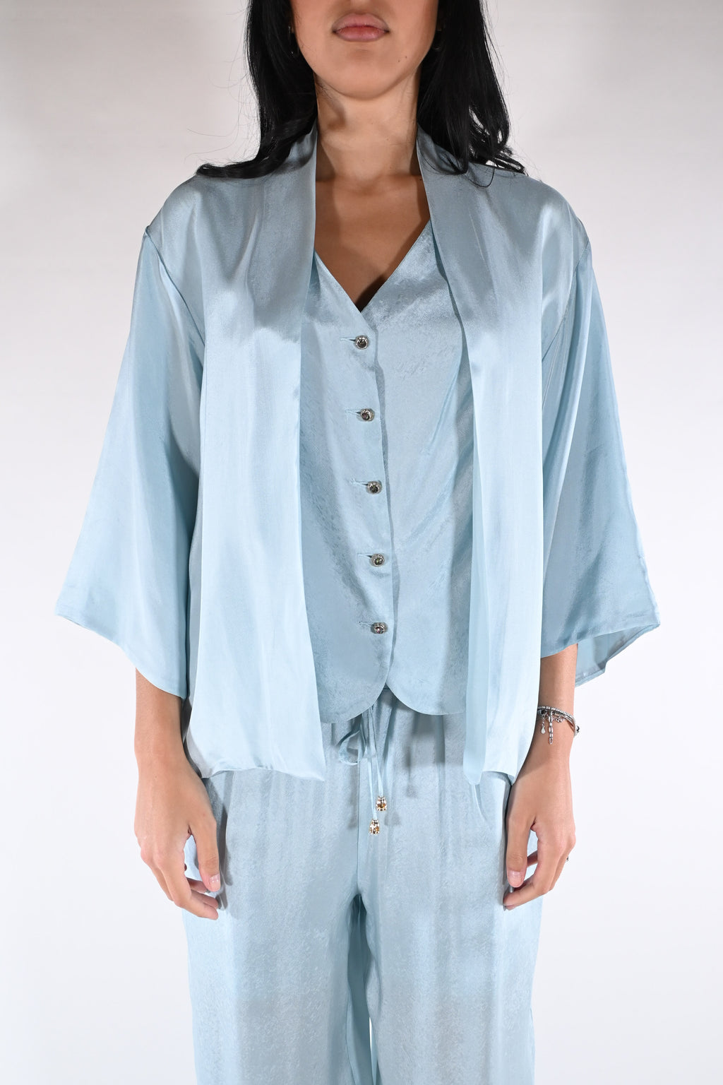 Kimono Corto Satinato – Azzurro Polvere - Wu side