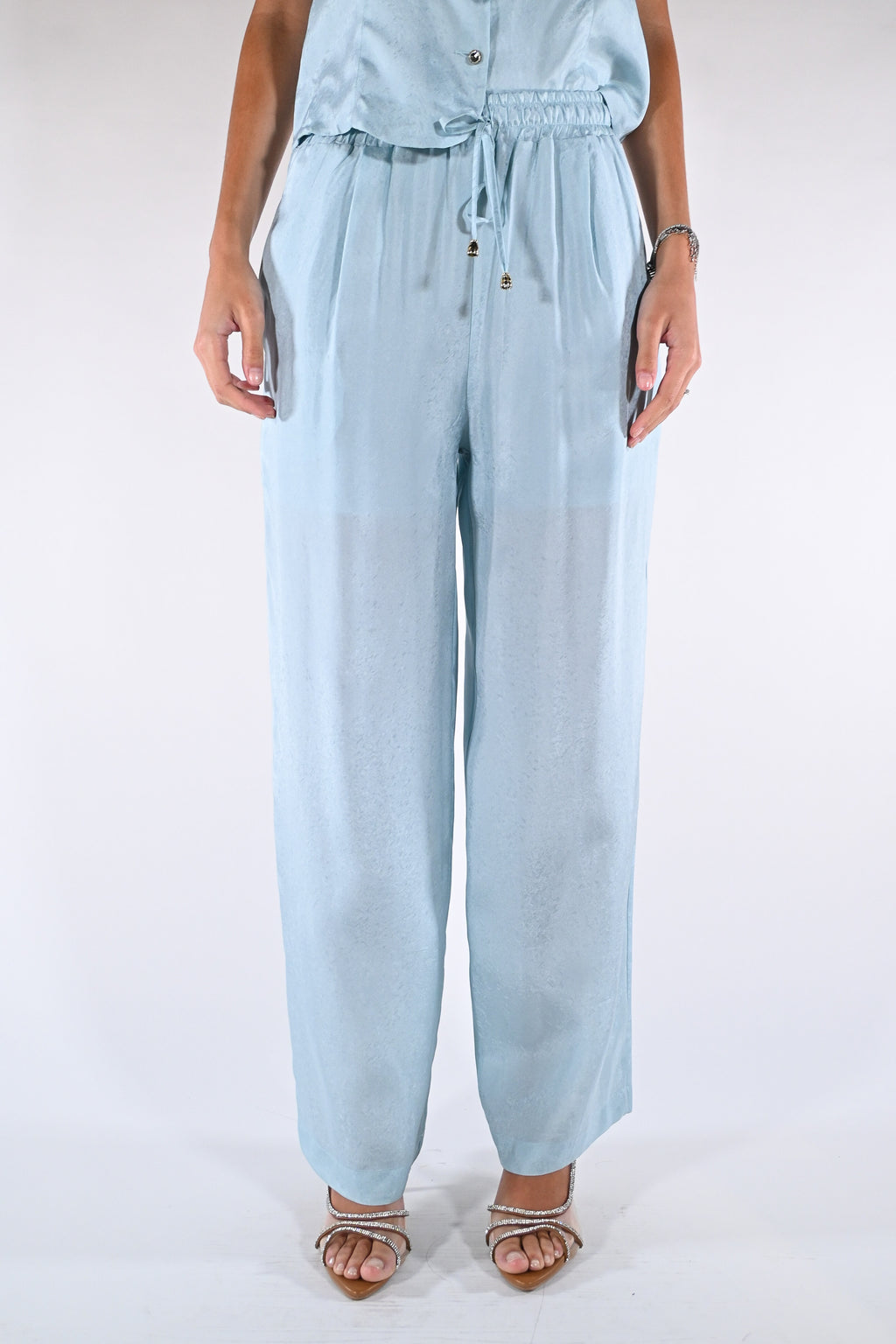 Pantaloni Palazzo Satinati  Azzurro Polvere - Wu side