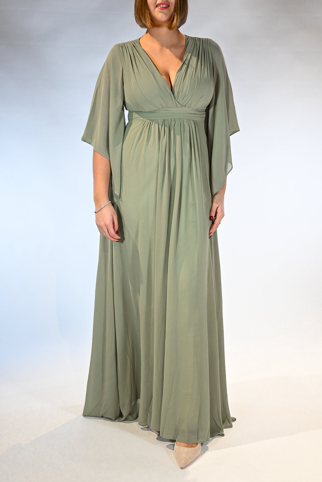 Abito lungo in Chiffon con Maniche a Mantella  verde salvia - Dea Fea