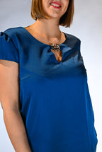 Blusa Satinata con Scollo Gioiello – Blu Petrolio - Rinascimento