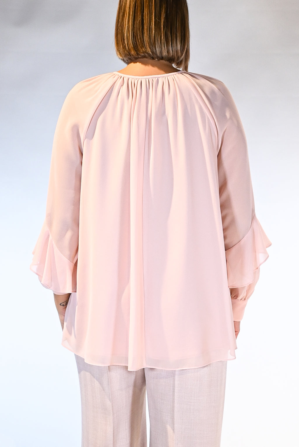 Blusa Fluida con Scollo Arricciato e Maniche a Volant rosa cipria - Persona
