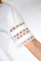 T-shirt maniche corte bianca con ricamo sulla manica - Emme Marella