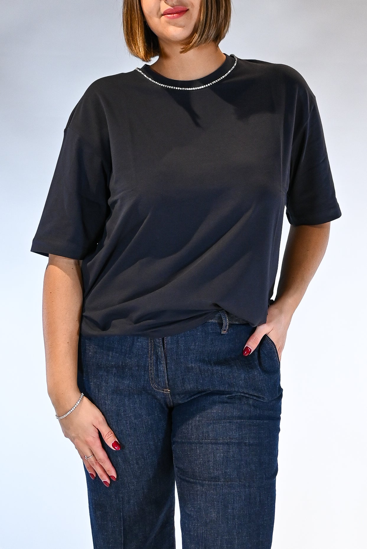 T-shirt maniche corte blu con dettaglio nel collo - Persona