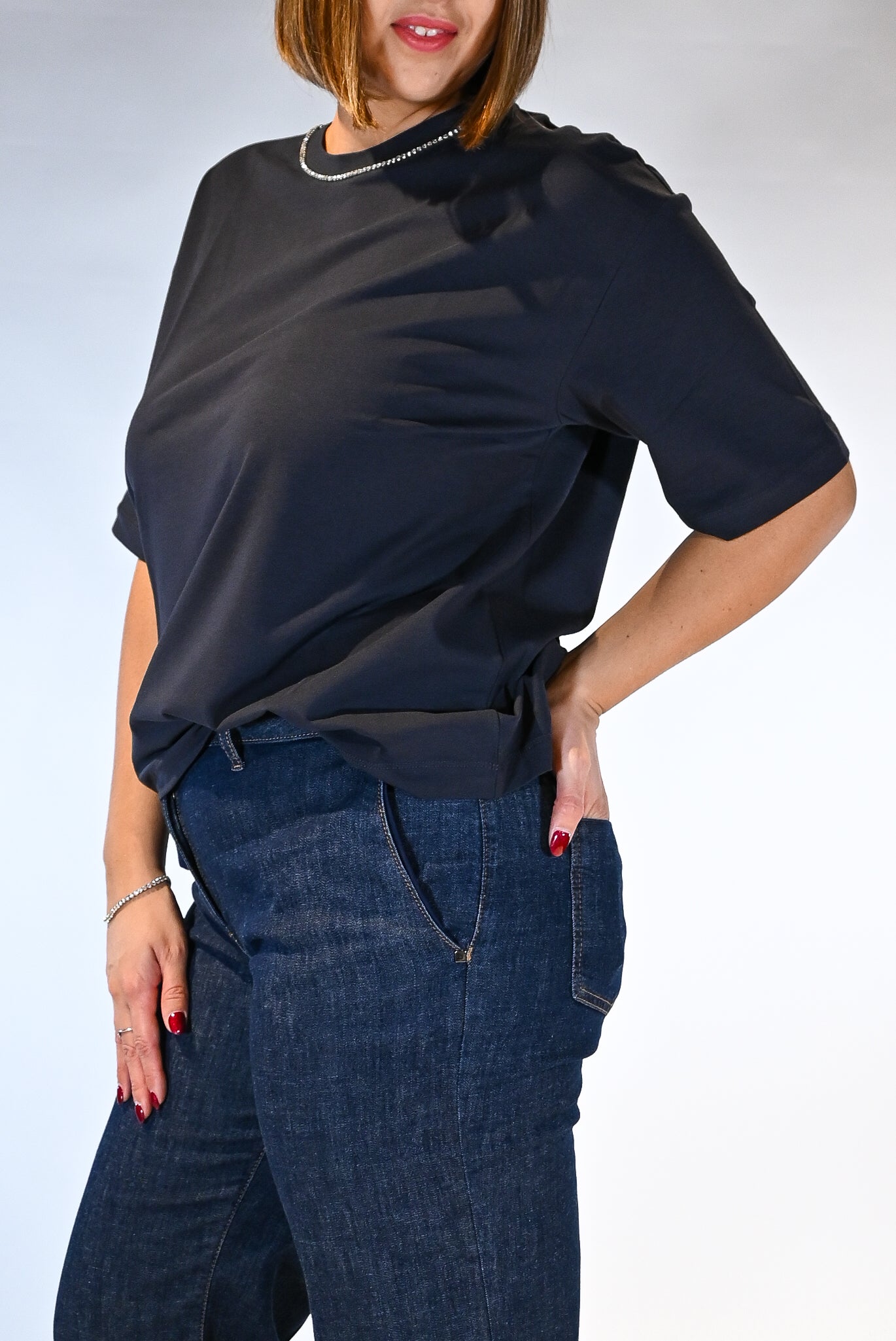 T-shirt maniche corte blu con dettaglio nel collo - Persona