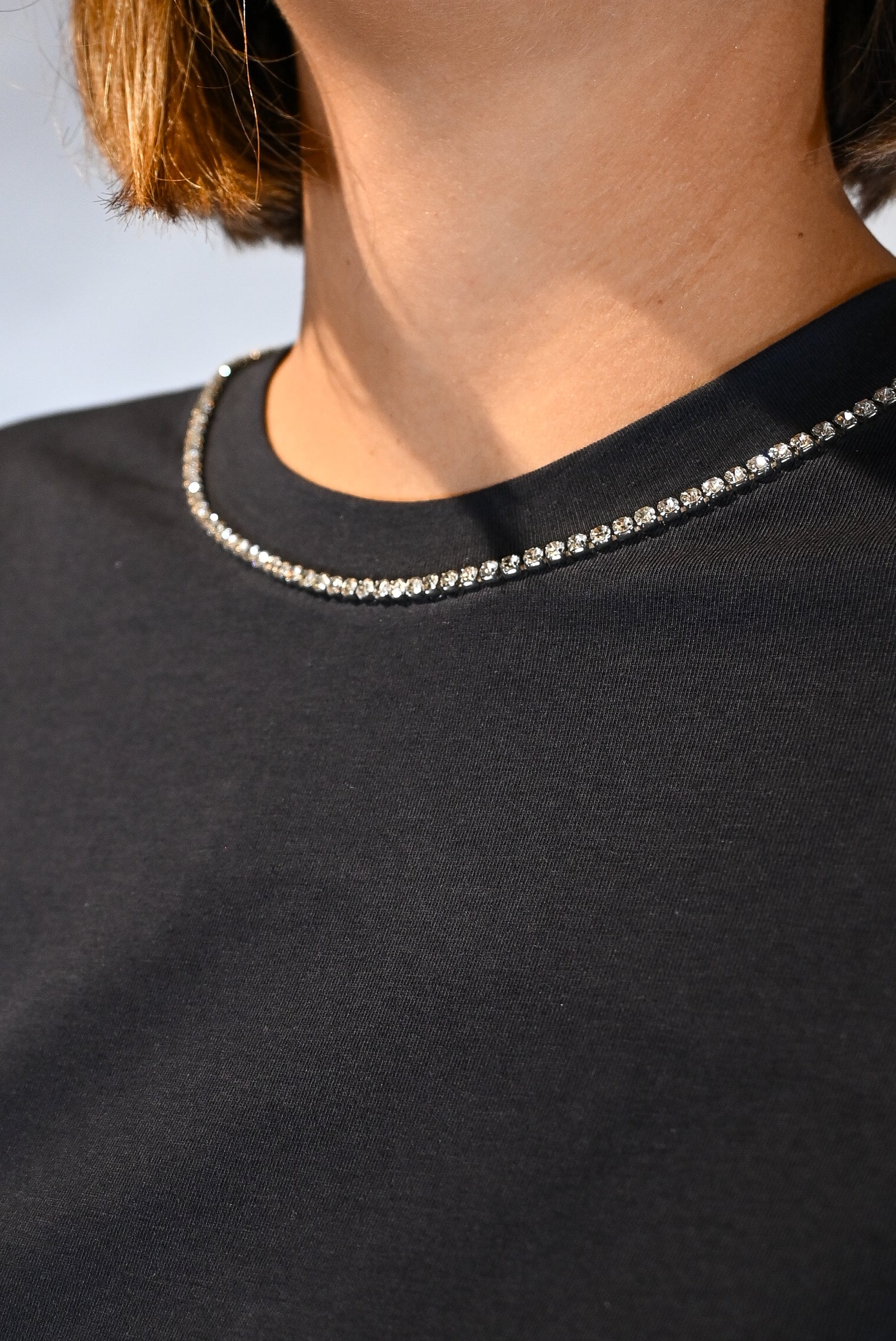 T-shirt maniche corte blu con dettaglio nel collo - Persona