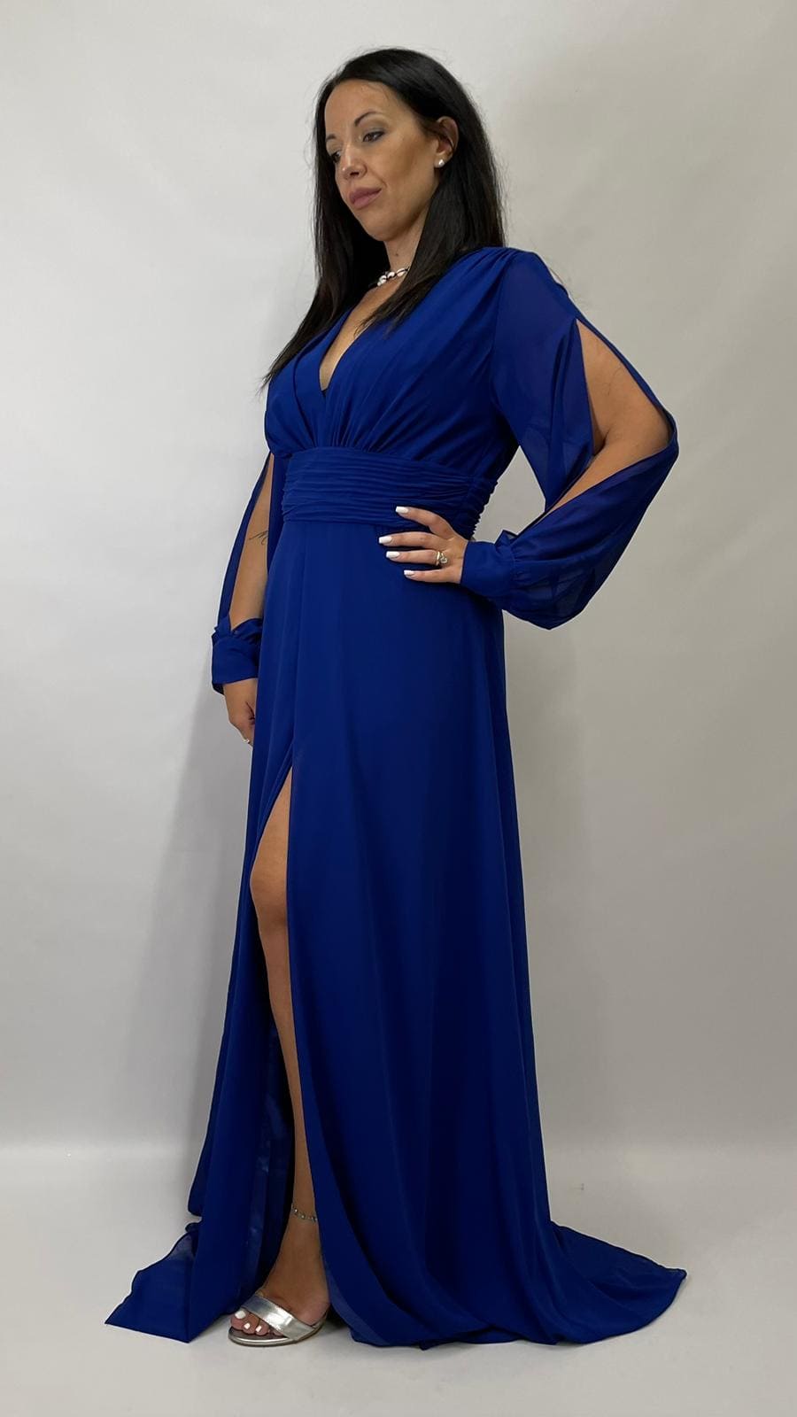 Berti Mode Collection - Abito da cerimonia curvy con scollo a goccia e maniche aperte blu royal