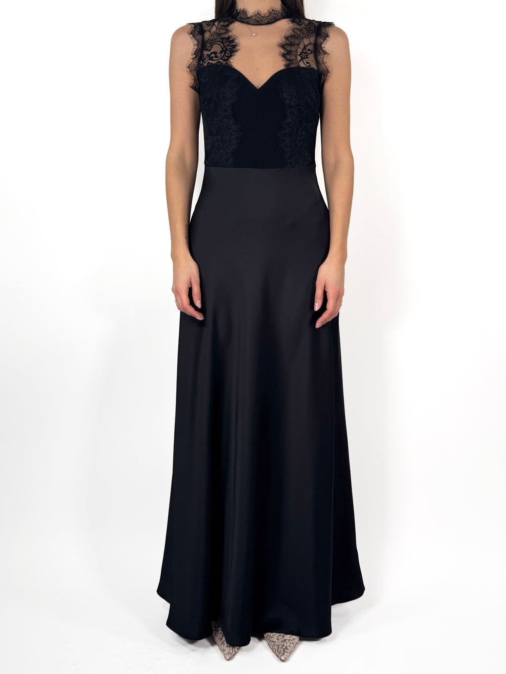 Abito con scollo a cuore nero - Rinascimento