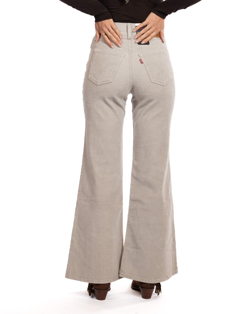 Levi's denim in velluto beige