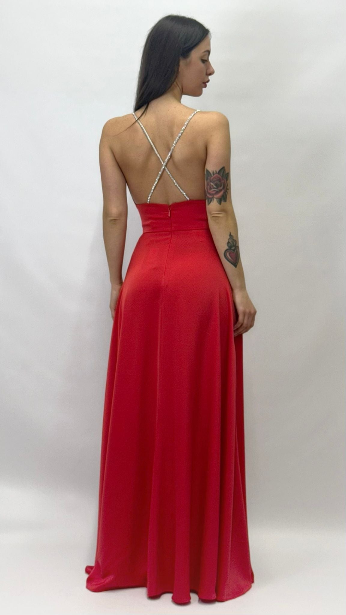 Abito Lungo da Sera con Spalline Gioiello e Scollo a V rosso - Berti Mode Collection
