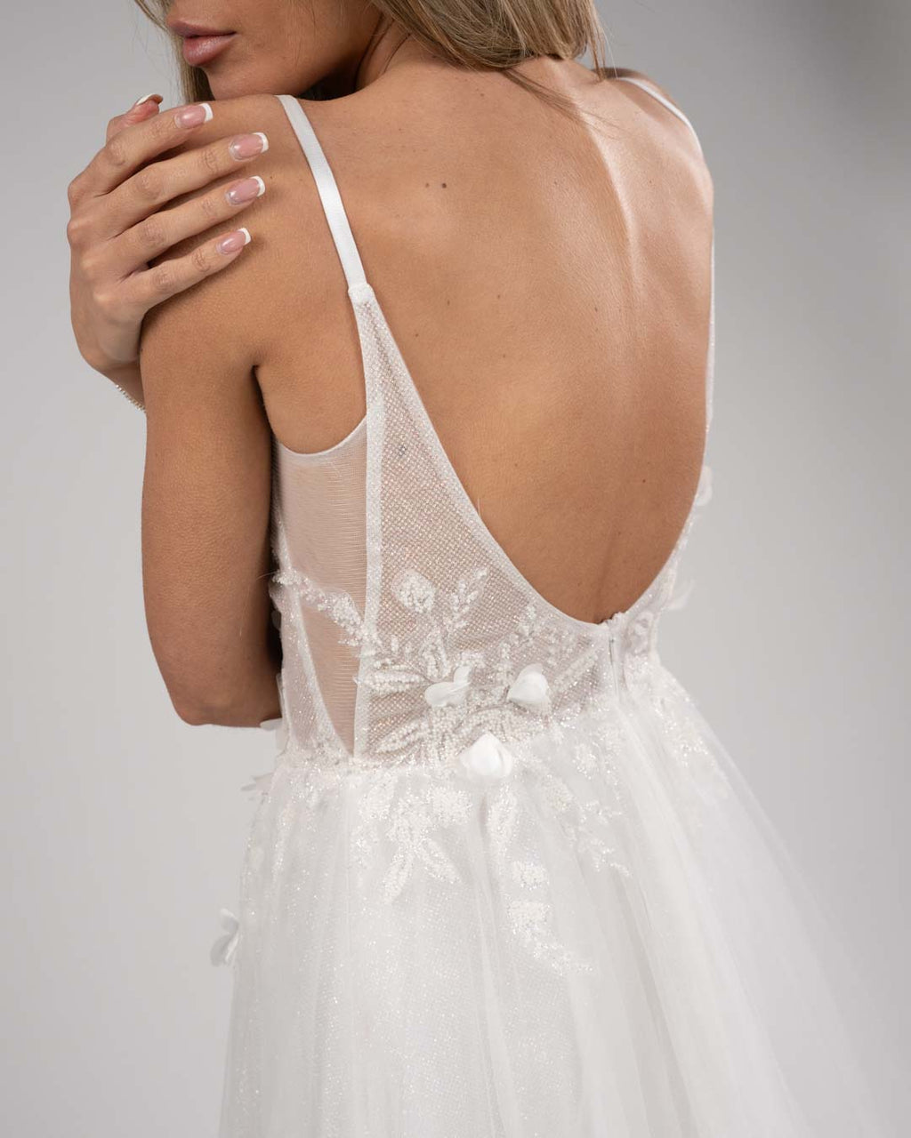 BERTI MODE COLLECTION - Abito da sposa con petali bianco