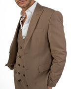 BERTI MODE COLLECTION - Abito Fango con Gilet in Doppio Petto