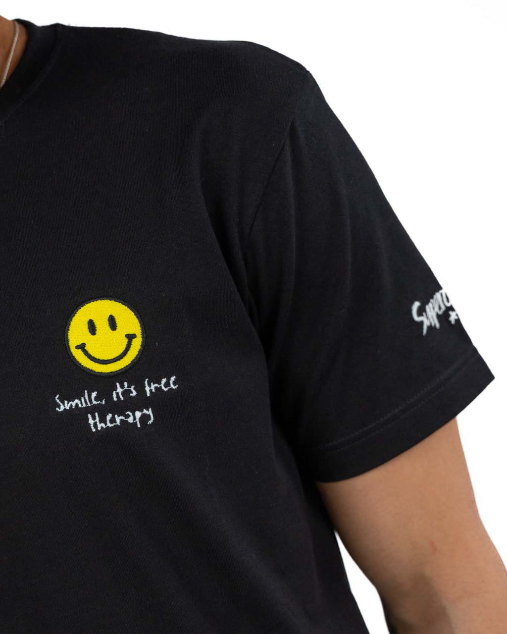 SUPERCULTURE - T-shirt Smile It's Free Therapy