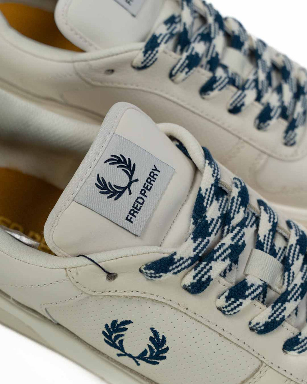 FRED PERRY - Sneakers con Lacci Ecru e Blu