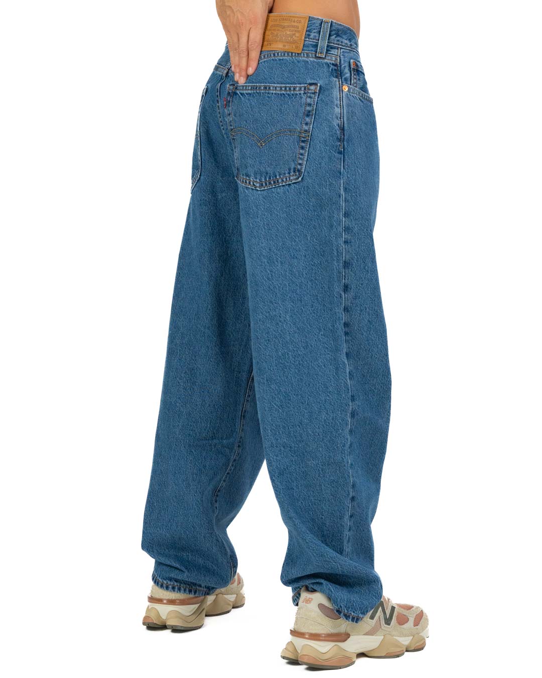 Levi's jeans baggy