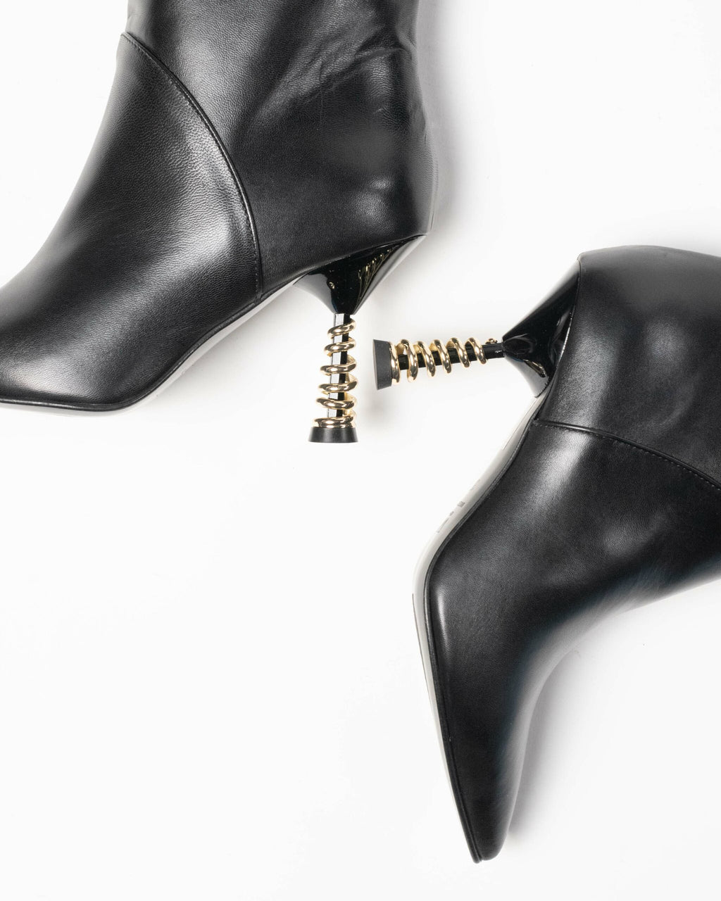 Wo Milano - Stivale alto al ginocchio con tacco oro a spirale