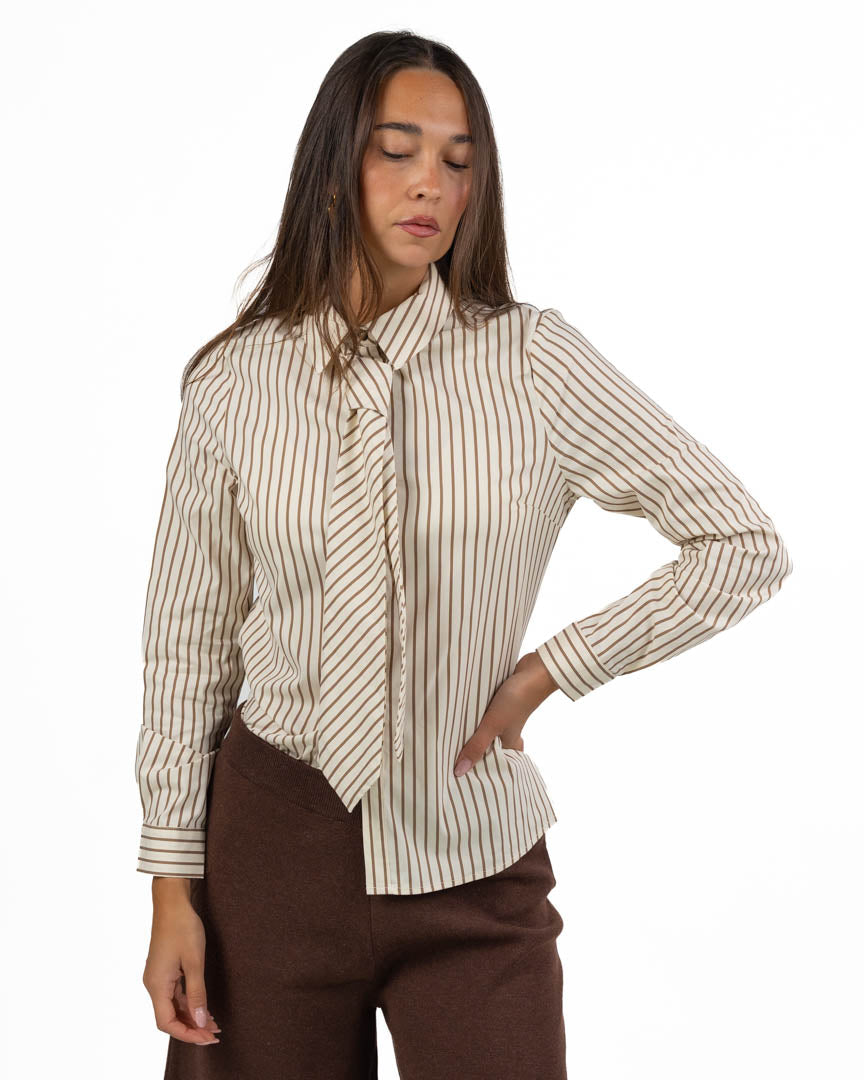 Camicia A Righe con Cravatta Incoordinata – Panna e Marrone - Gaudì
