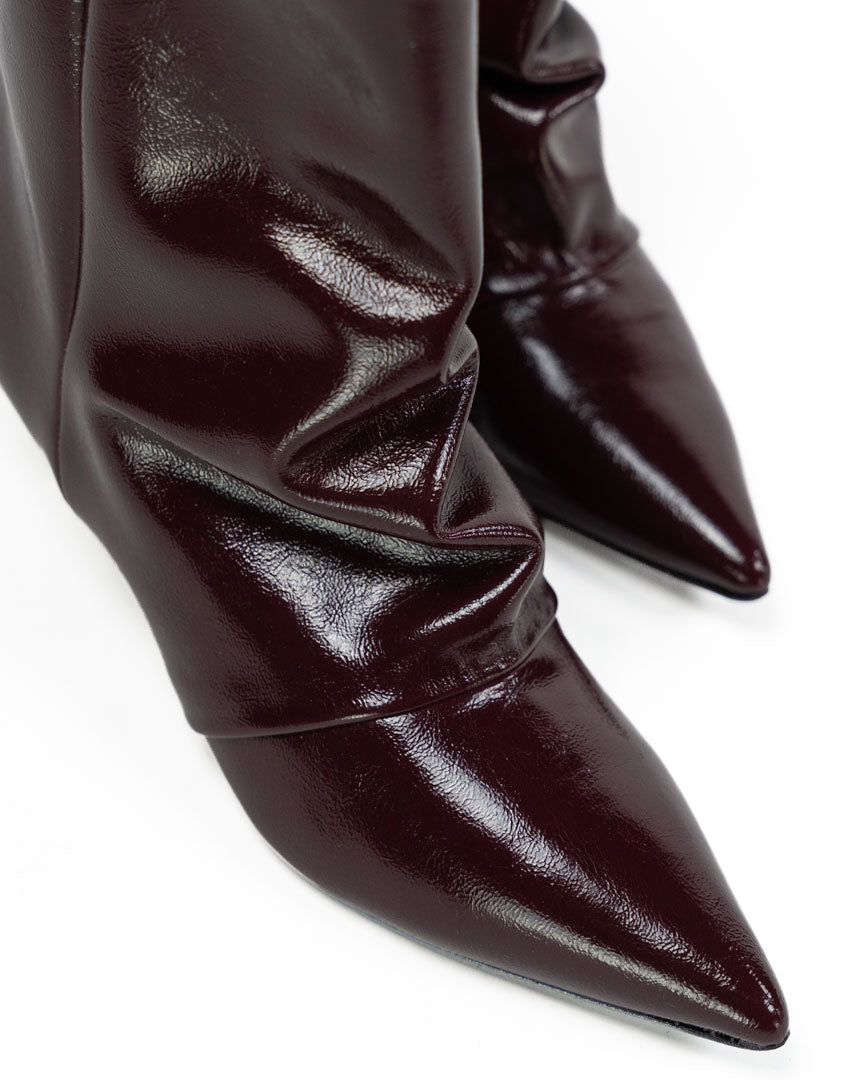 Stivaletto Slouchy A Punta con Kitten Heel – Borgogna Verniciato - Ovyè