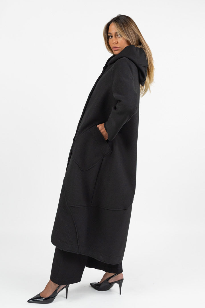 Cappotto Asimmetrico con Cappuccio Nero - Jurerê