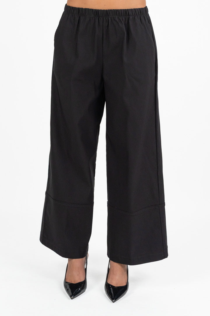 Pantaloni Fluidi Neri con Maxi Risvolto - Jurerê