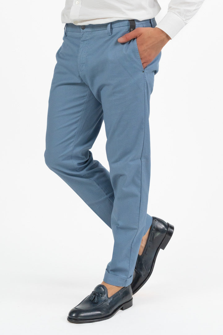 Pantalone Chino Slim Fit con Micro-Texture  Carta da Zucchero - At.p.co