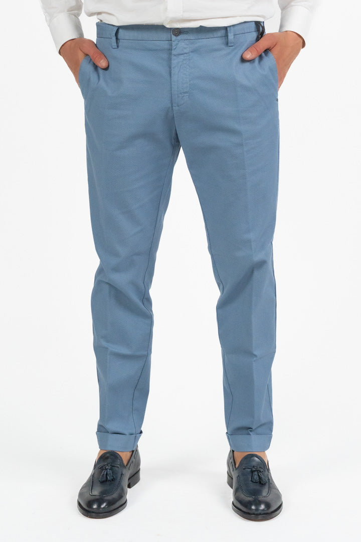 Pantalone Chino Slim Fit con Micro-Texture  Carta da Zucchero - At.p.co