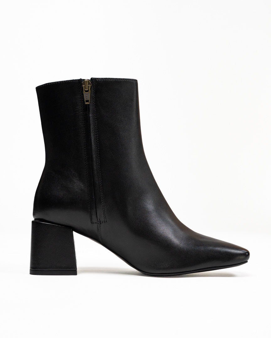 Stivaletti In Pelle Con Tacco Largo - Pennyblack