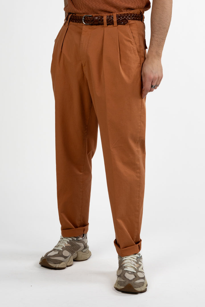 Pantalone Chino con Doppia Pinces  Terracotta - Out Fit