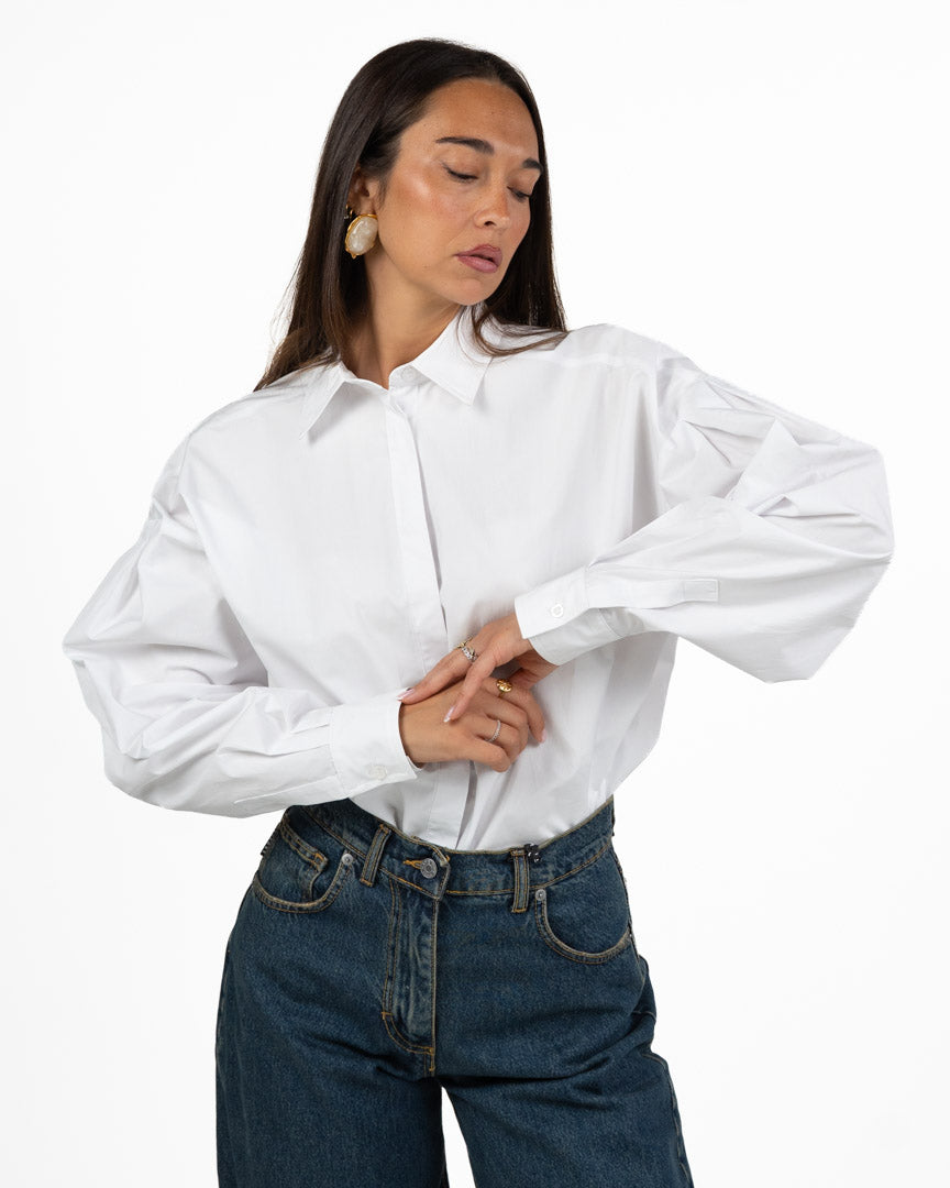 Camicia Bianca Oversize con Bottoni Nascosti - Souvenir