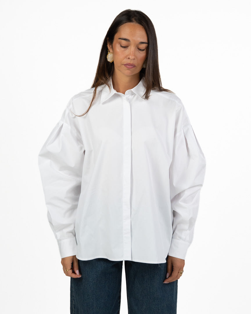 Camicia Bianca Oversize con Bottoni Nascosti - Souvenir
