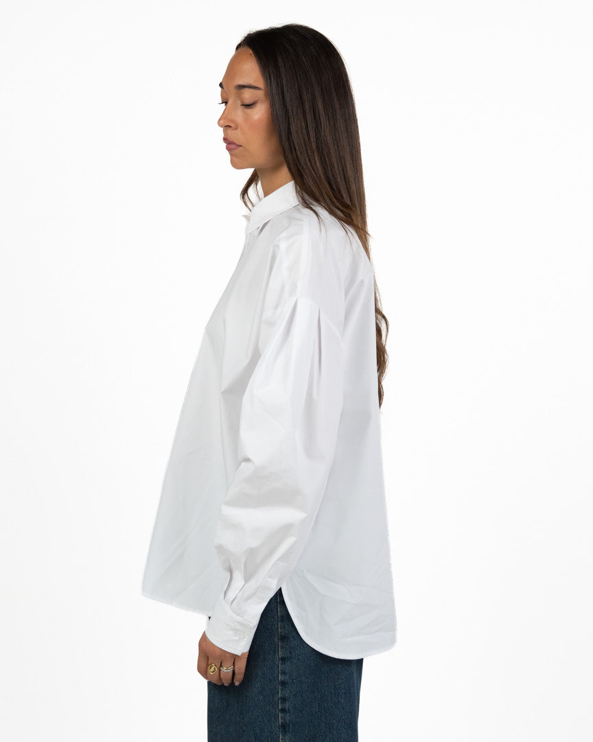 Camicia Bianca Oversize con Bottoni Nascosti - Souvenir