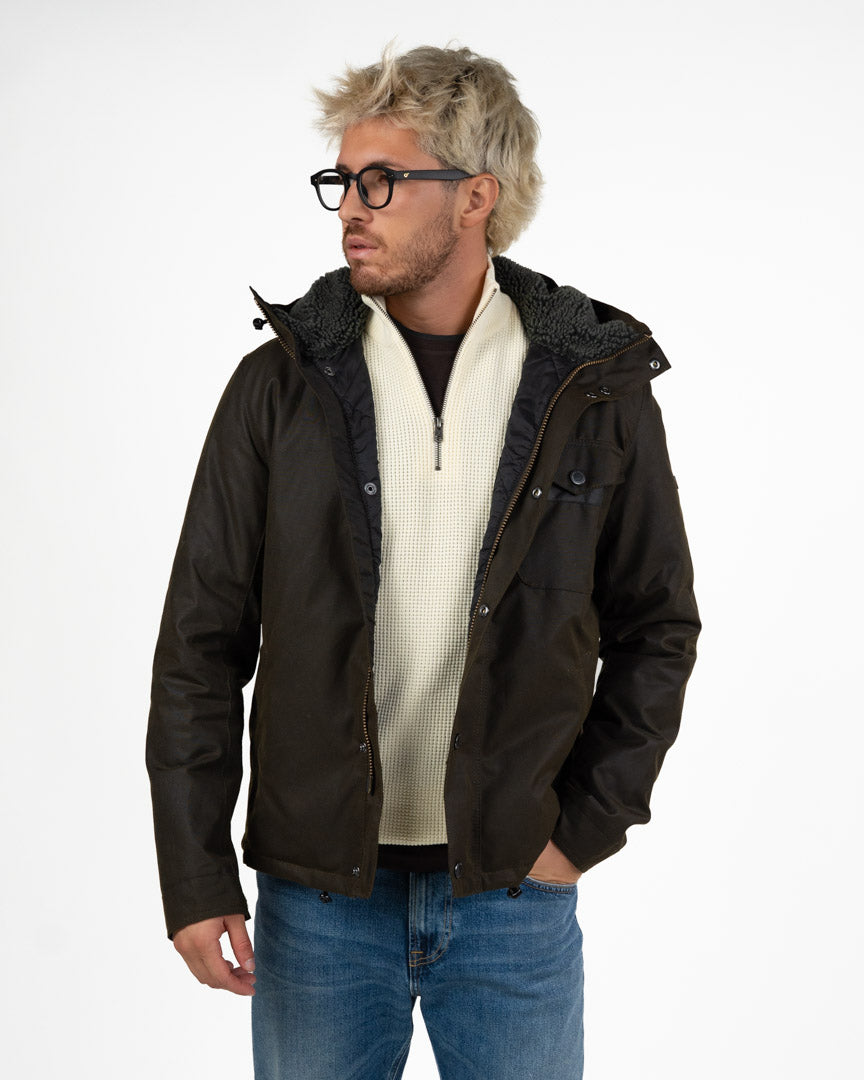 Giacca Barbour Cerata con Cappuccio Foderato in Shearling – Verde Scuro