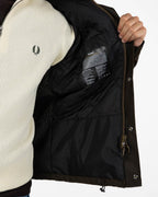 Giacca Barbour Cerata con Cappuccio Foderato in Shearling – Verde Scuro