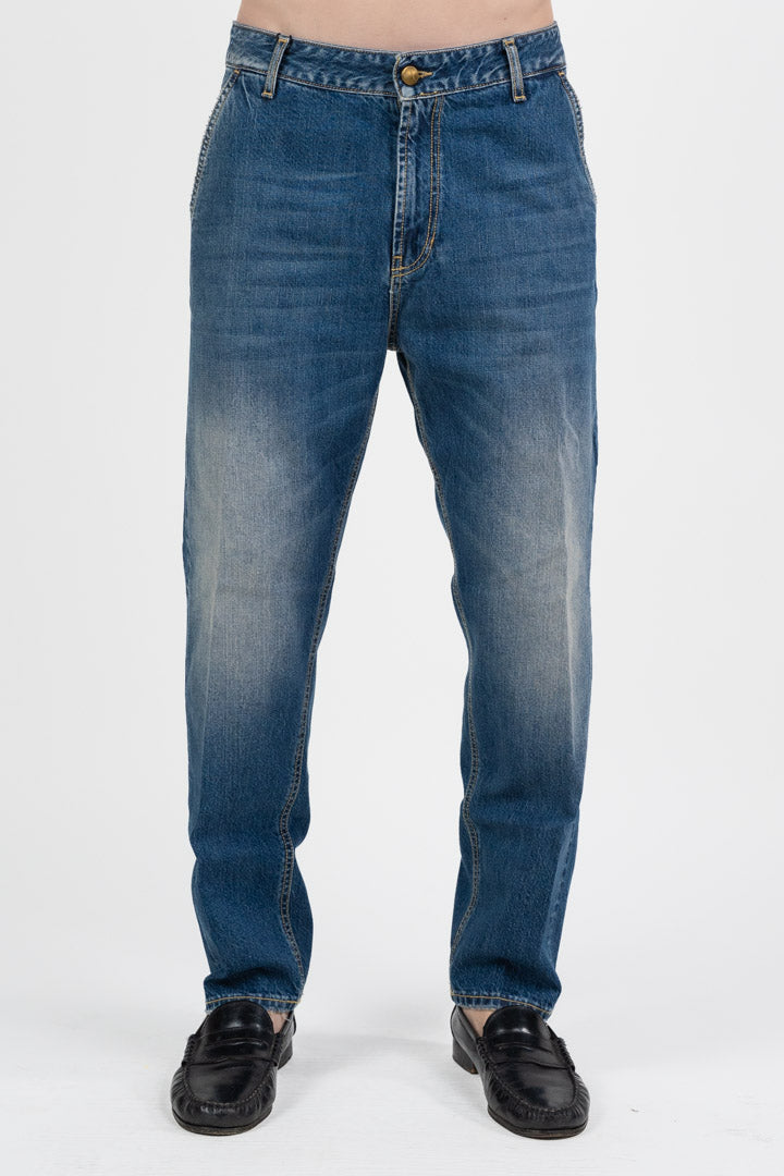 Jeans Regular Fit Lavaggio Medio – Out Fit