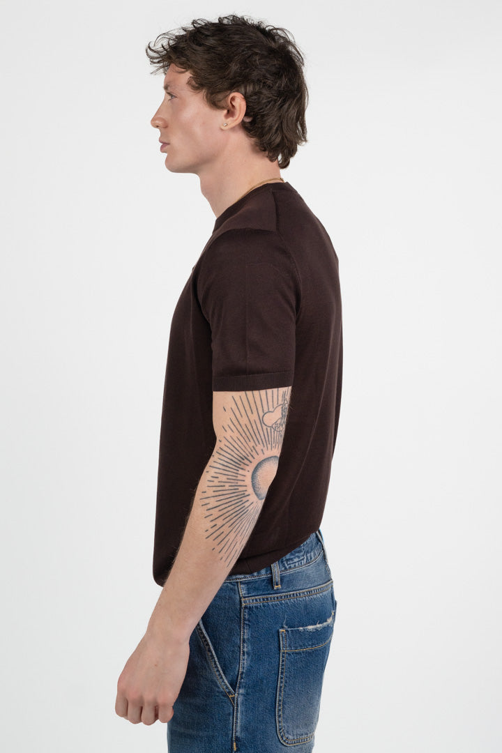 T-shirt in Maglia di Cotone – Marrone Cioccolato - Out Fit
