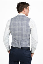 Gilet Sartoriale a Quadri Principe di Galles – Eleganza Blu Polvere - Berti Mode Collection