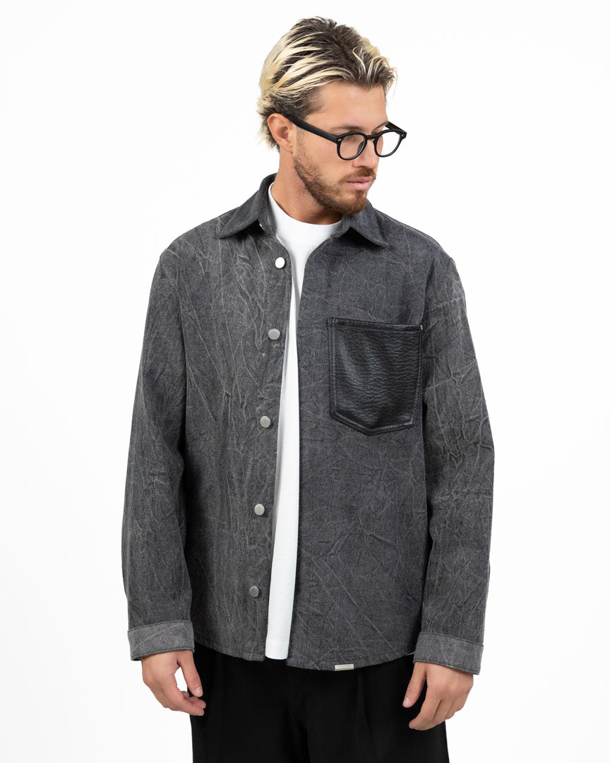 Overshirt in Denim Lavato Effetto Crinkle con Taschino in Pelle - I'M Brian
