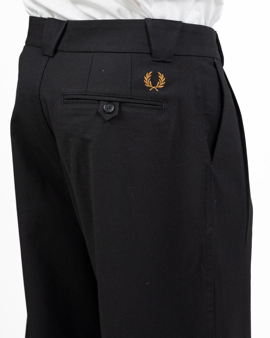 Pantalone Elegante Nero Wide Leg con Pinces - Fred Perry