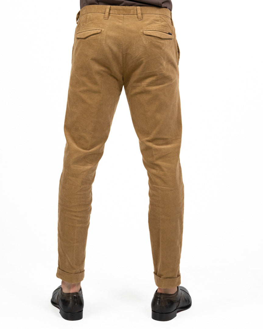 Pantaloni Chino in Velluto Costa Fine – sabbia - At.p.co
