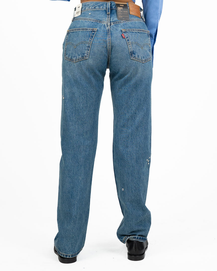 Jeans Straight Leg in Denim Medio con Applicazioni di Borchie e Strass - Levi's