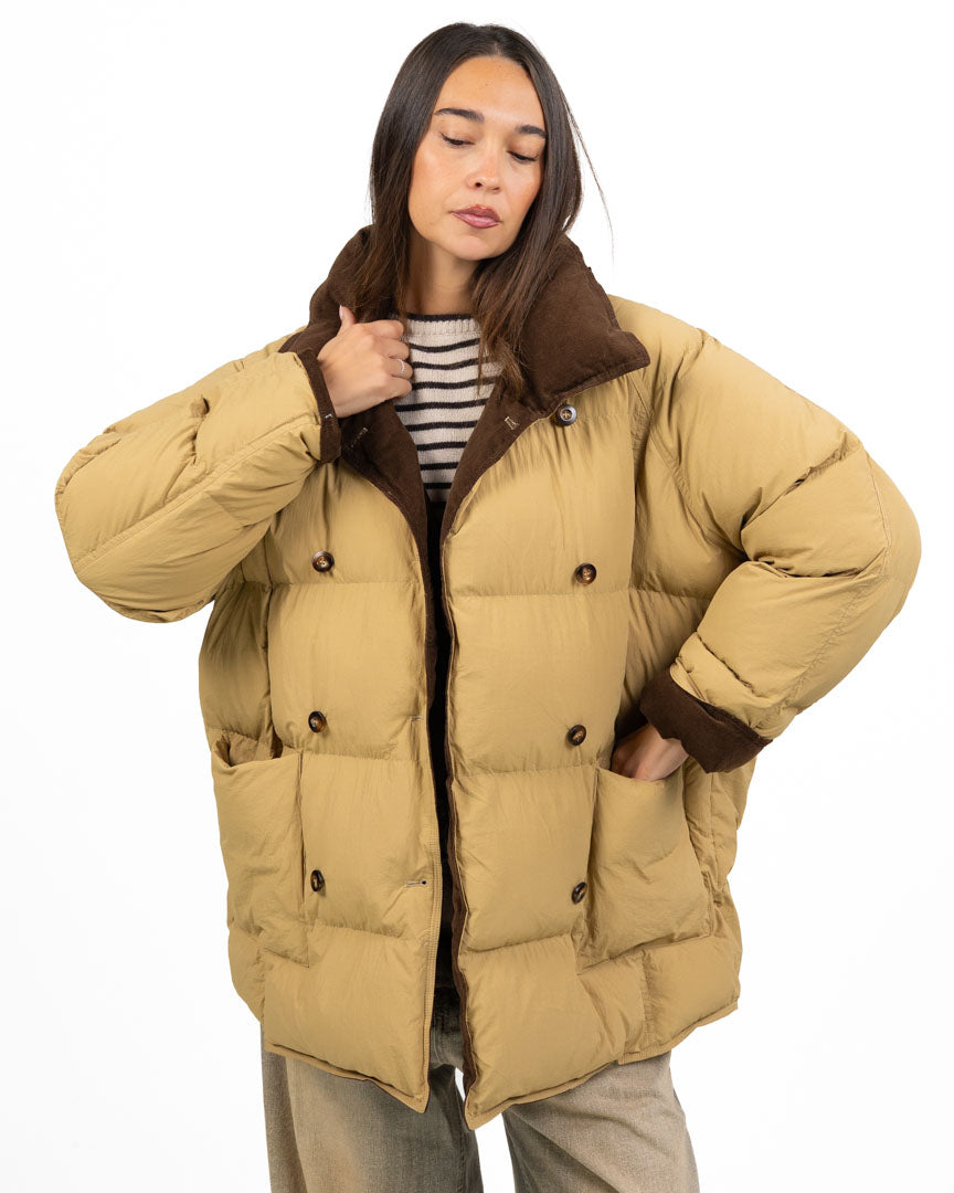 Piumino Oversize Sabbia/Cammello in Stile Caban con Dettagli in Velluto - EleH