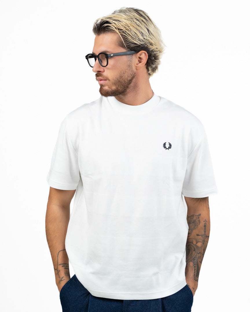 T-shirt Fred Perry Bianca con Logo Ricamato