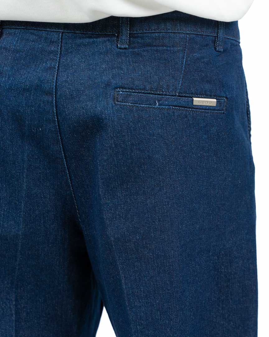 Pantaloni Denim con Pinces a Gamba Larga - I'M Brian