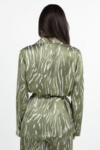 Giacca Kimono Satin con Stampa Astratta - Verde Salvia - Penny Black