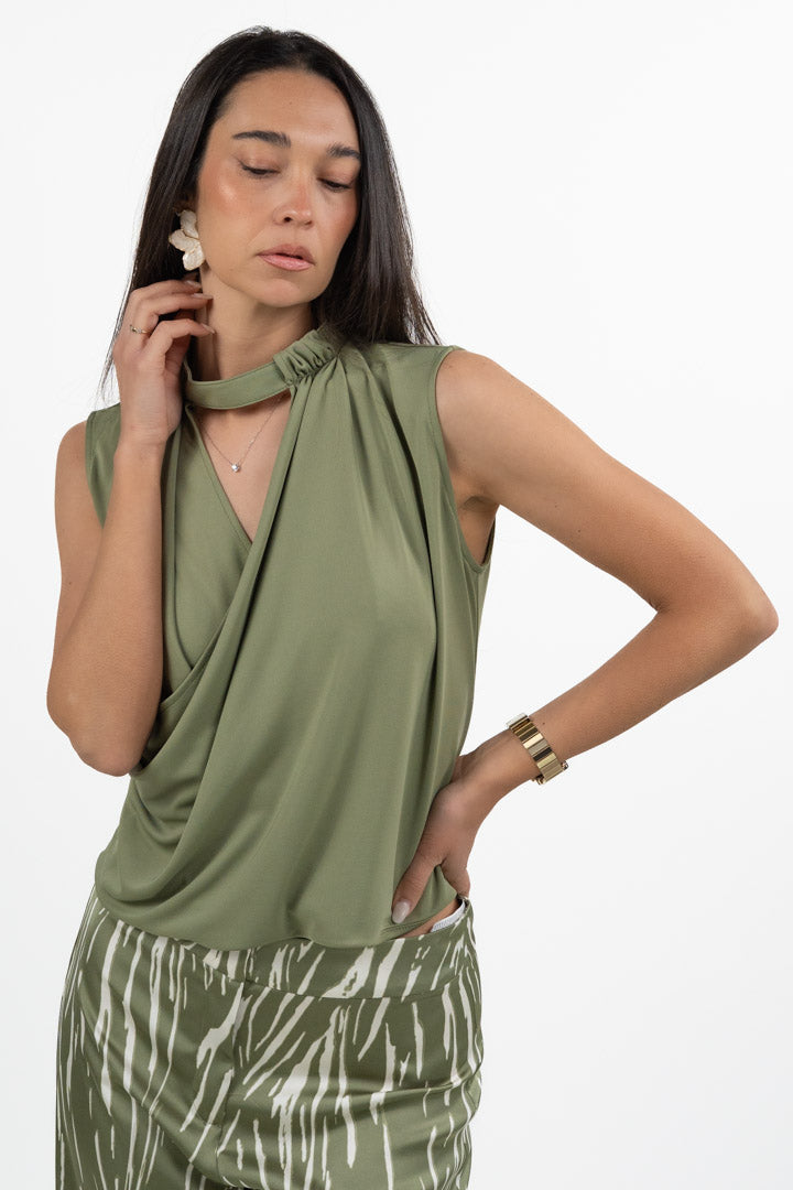 Top Smanicato Drappeggiato con Scollo Cut-Out - Verde Oliva - Penny Black