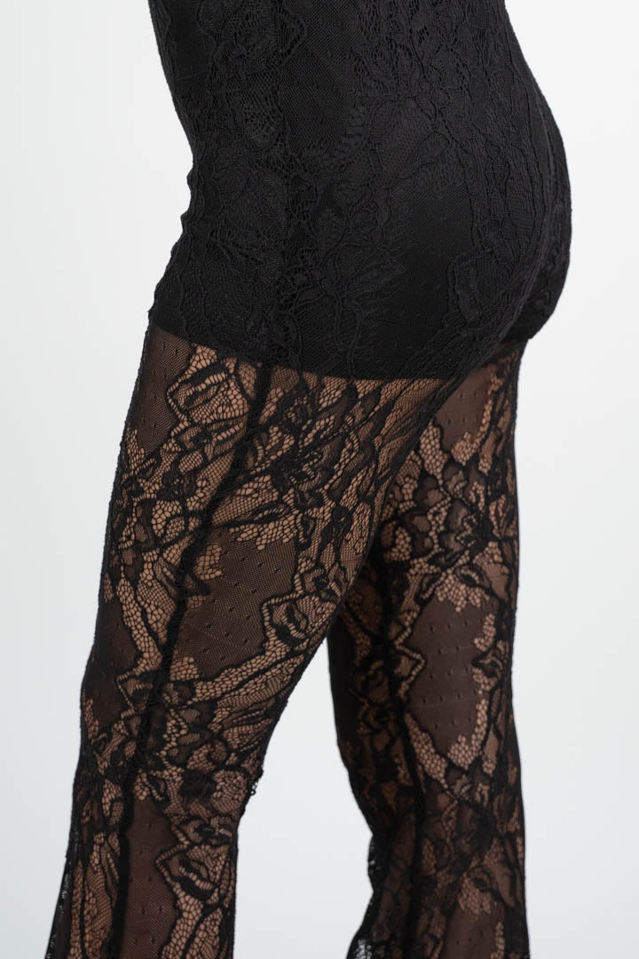 Pantaloni a Zampa in Pizzo Nero con pantaloncini Integrati - Gaudì