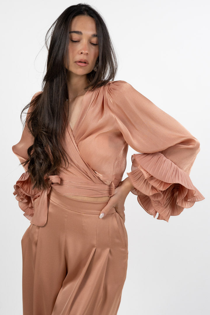Blusa Crop a Portafoglio con Maxi Volant rosa - Hanita